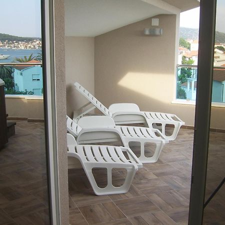 Apartments Villa Erik Rogoznica  Oda fotoğraf