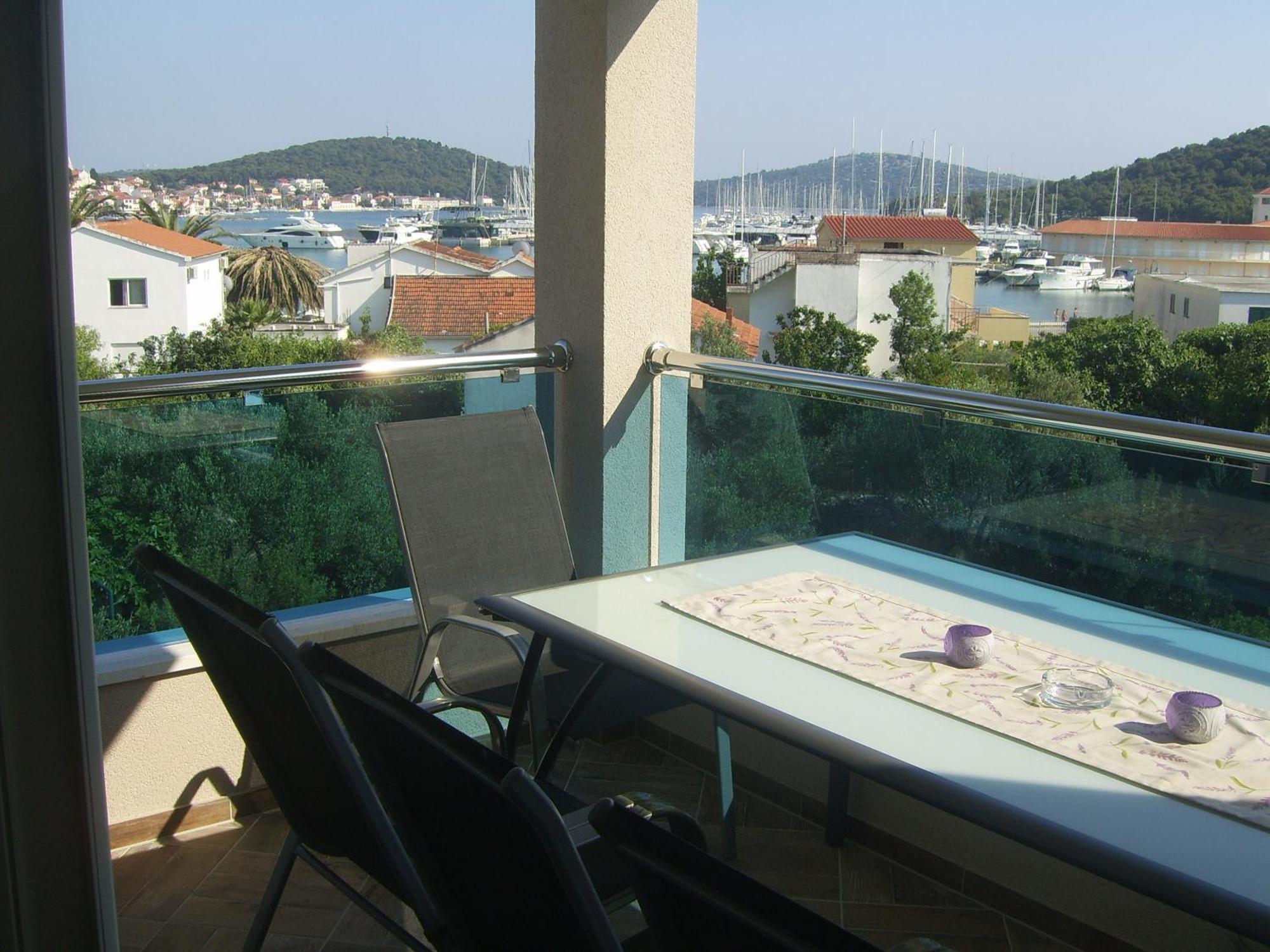 Apartments Villa Erik Rogoznica  Oda fotoğraf