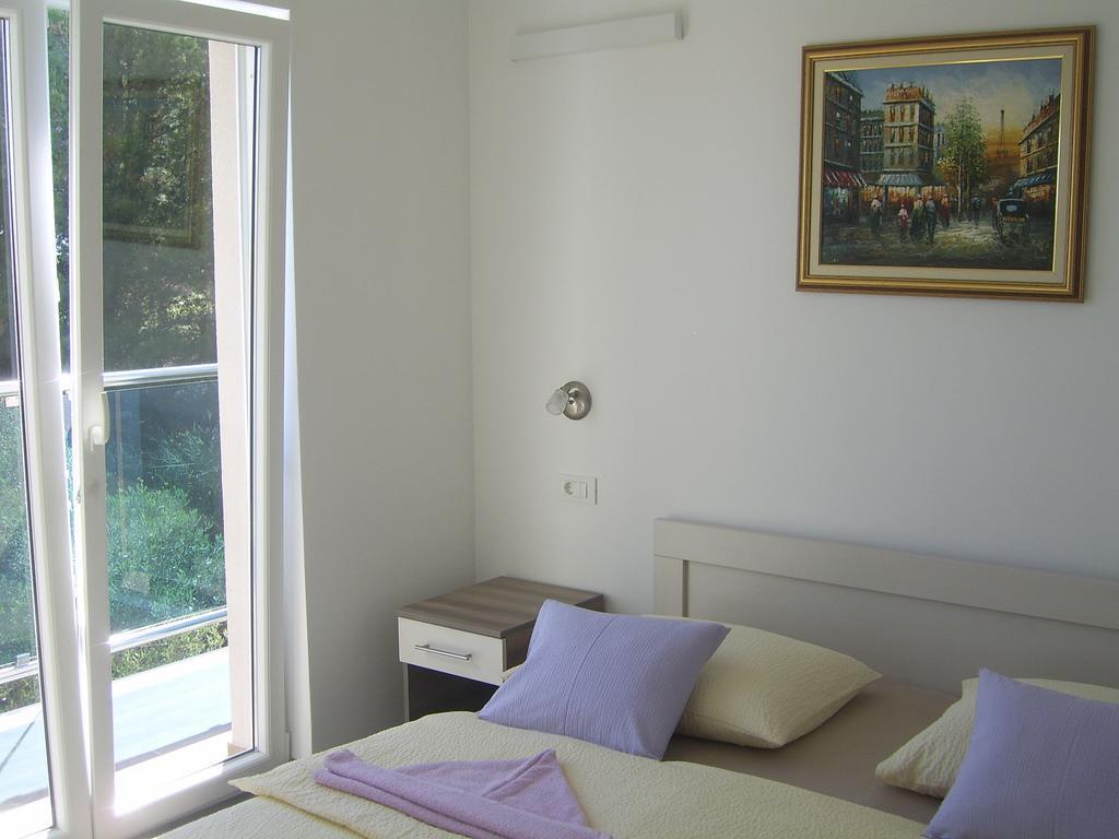 Apartments Villa Erik Rogoznica  Oda fotoğraf