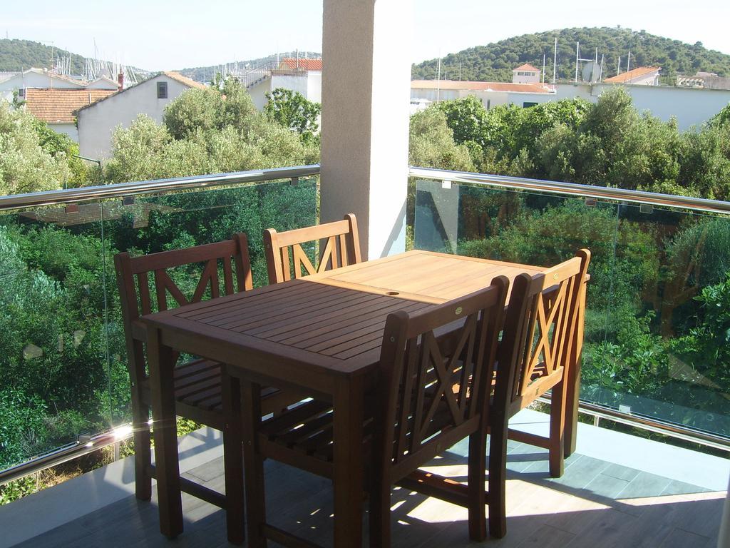 Apartments Villa Erik Rogoznica  Oda fotoğraf