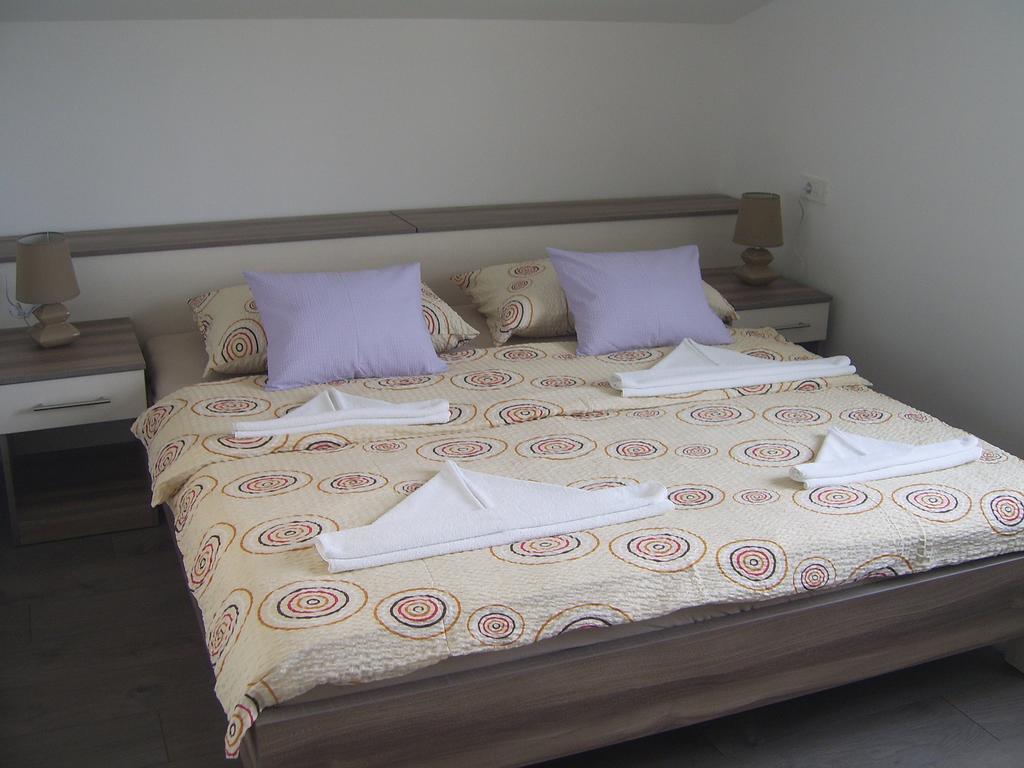 Apartments Villa Erik Rogoznica  Dış mekan fotoğraf
